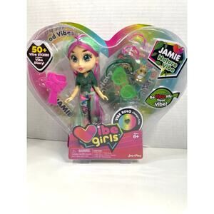 vibe girls, Jamie nature vibe, has long green & pink hair down to her feet. NWT